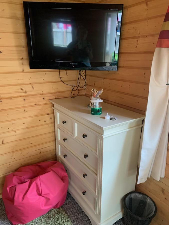 インヴァネス Cosy Countryside Cabinヴィラ エクステリア 写真